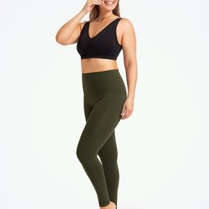 Shapermint leggings.